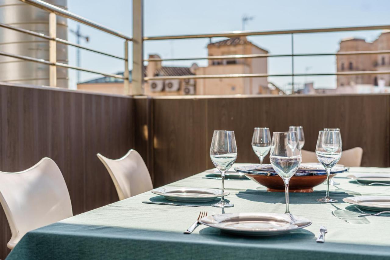 Apartamentos Gibralfaro Centro مالقة المظهر الخارجي الصورة